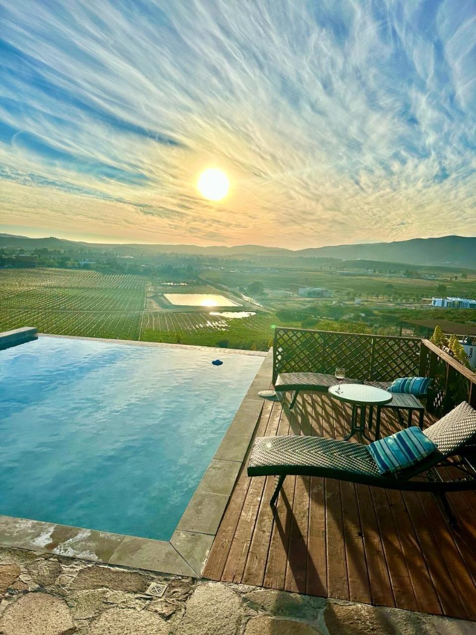 Siempre Valle Hotel Boutique Valle de Guadalupe Eksteriør bilde